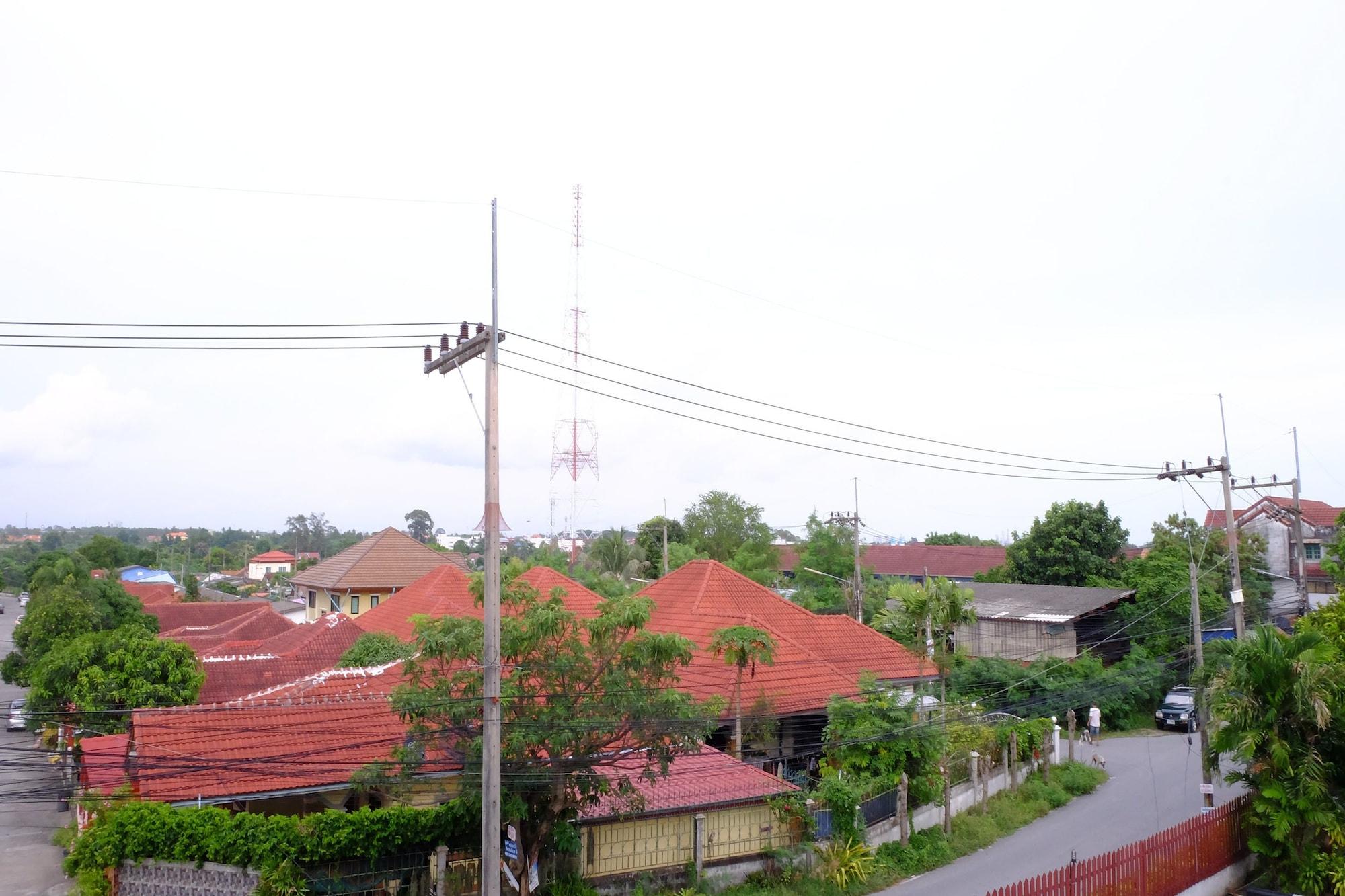 Banchang Apartment And Hotel Rayong Buitenkant foto